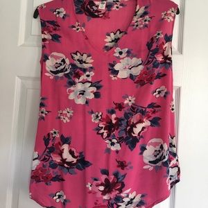 V-beck Floral Top size S from Old Navy