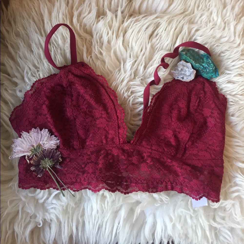 Maroon lace unpadded bra