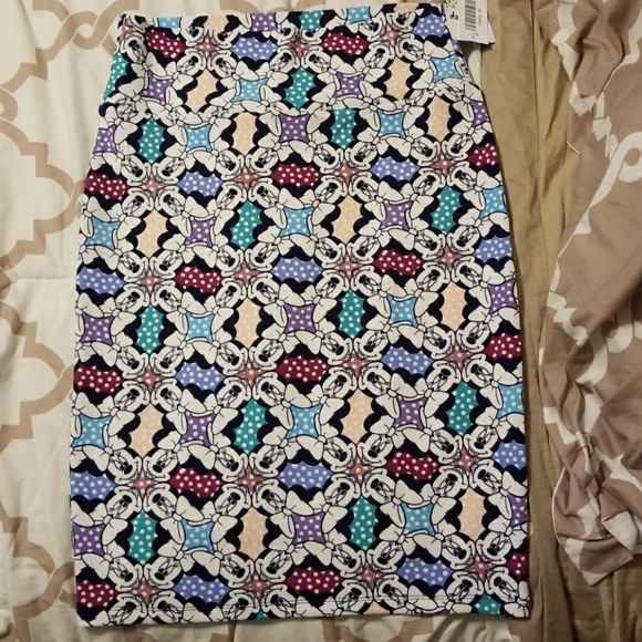 NWT Lularoe Disney Cassie - Picture 2 of 4