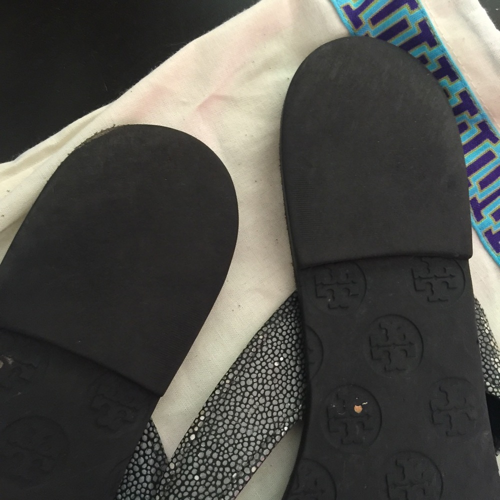 Tory Burch Thora Flat Thong Sandals - Picture 6 of 8