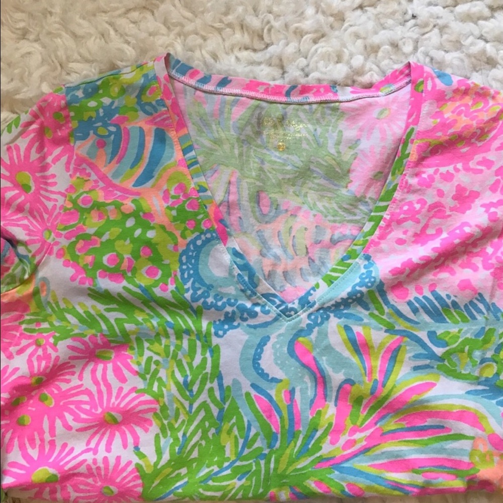 Lilly Pulitzer tee shirt
