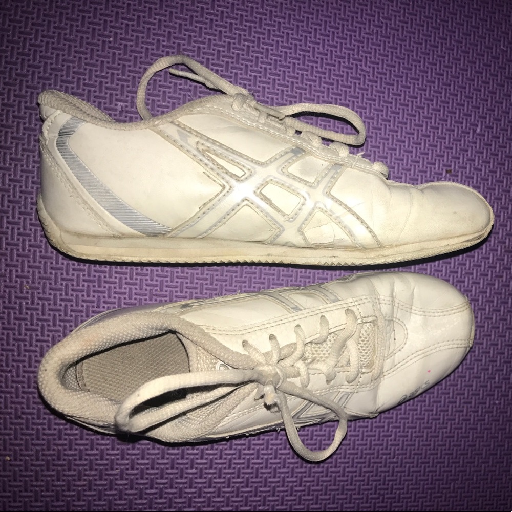 Asics cheer shoes