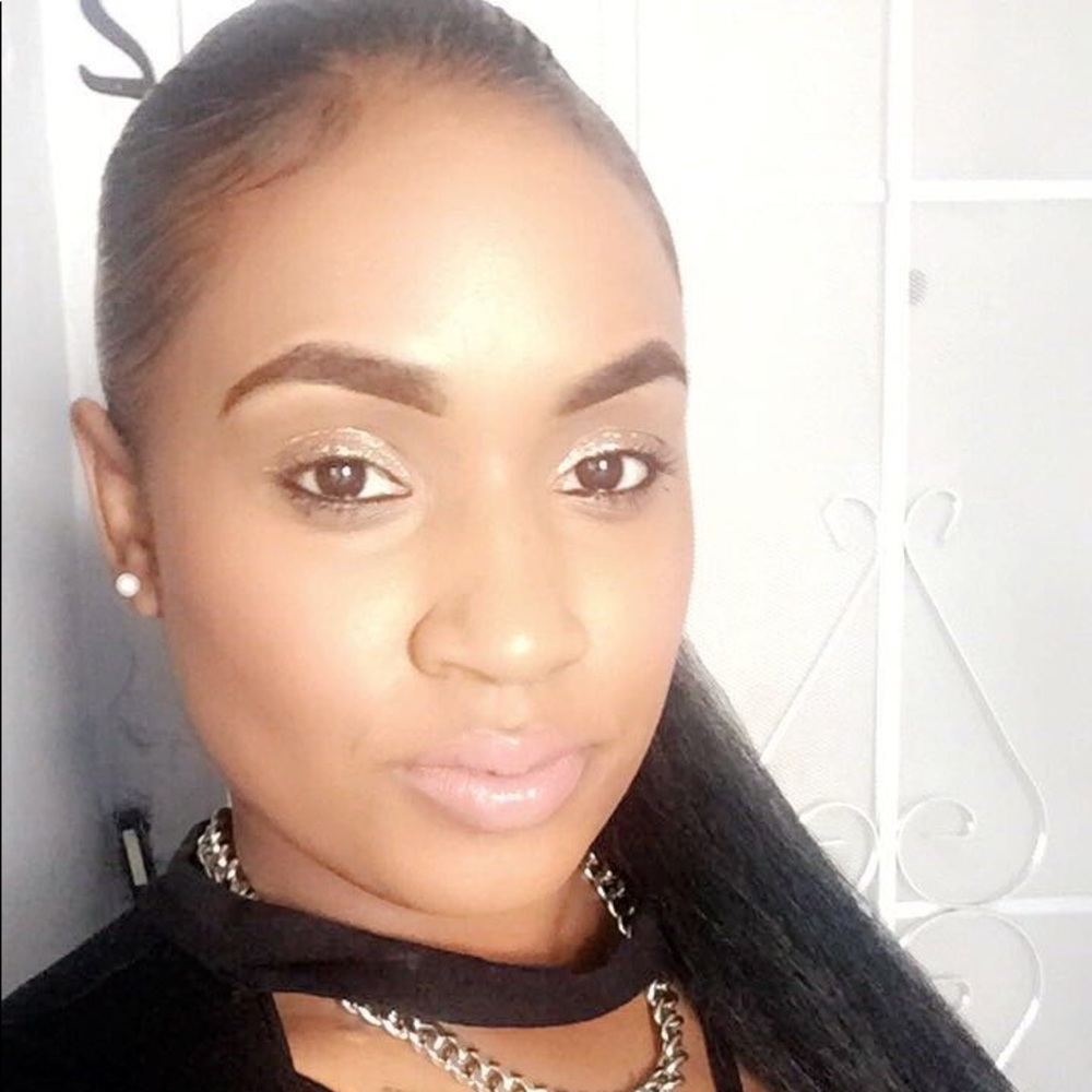 Meet your Posher, Renina