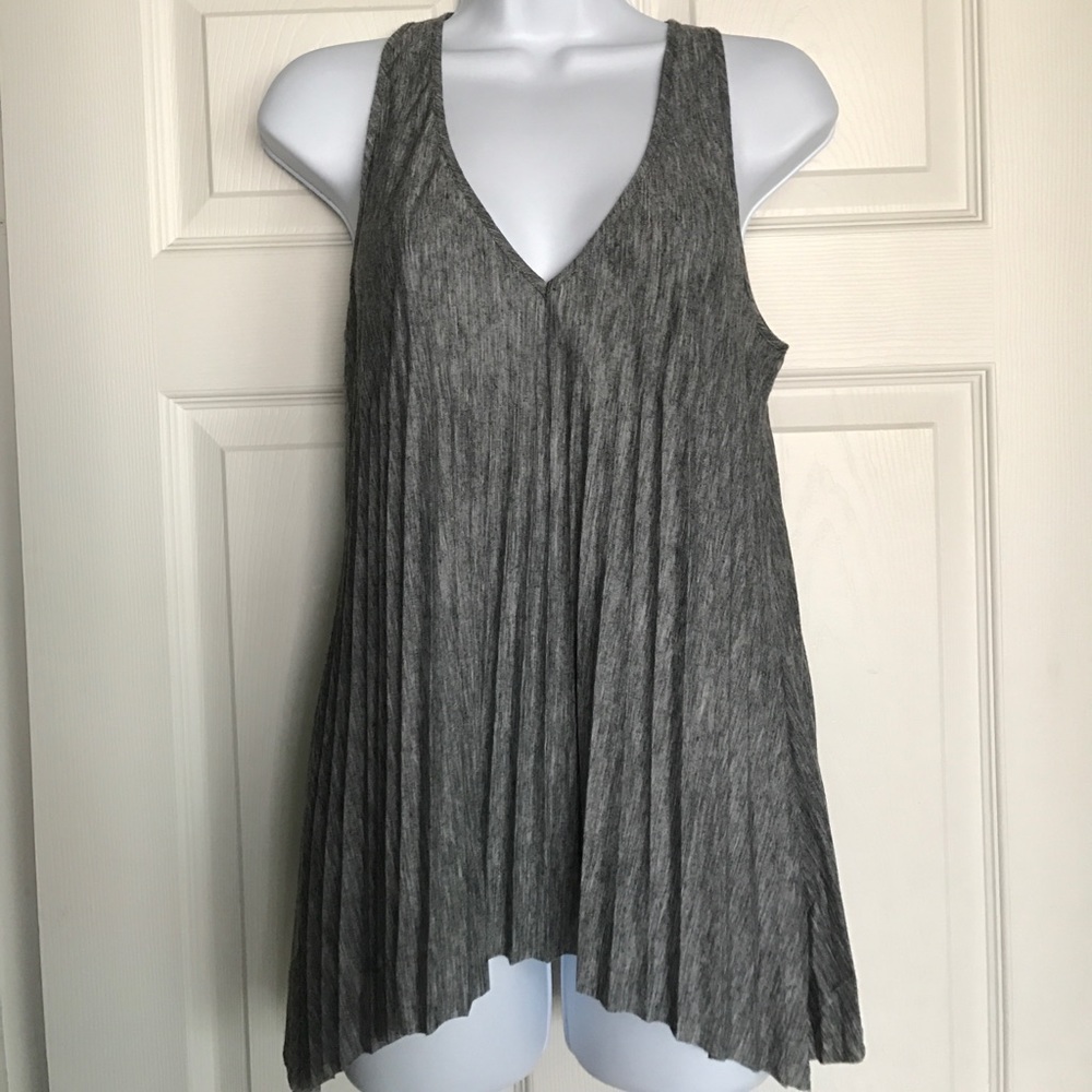 💖THEORY💖 NWT Size medium pleated tank top