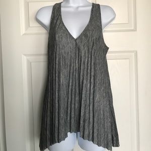 💖THEORY💖 NWT Size medium pleated tank top