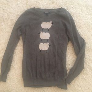 Lamb/grey sweater🐑