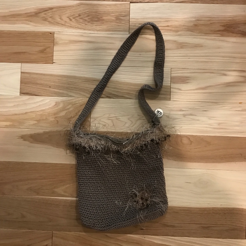 Beautiful hand purse, with beading.