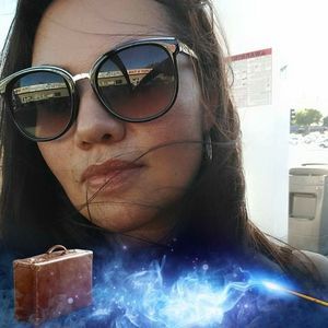 Meet your Posher, Ana