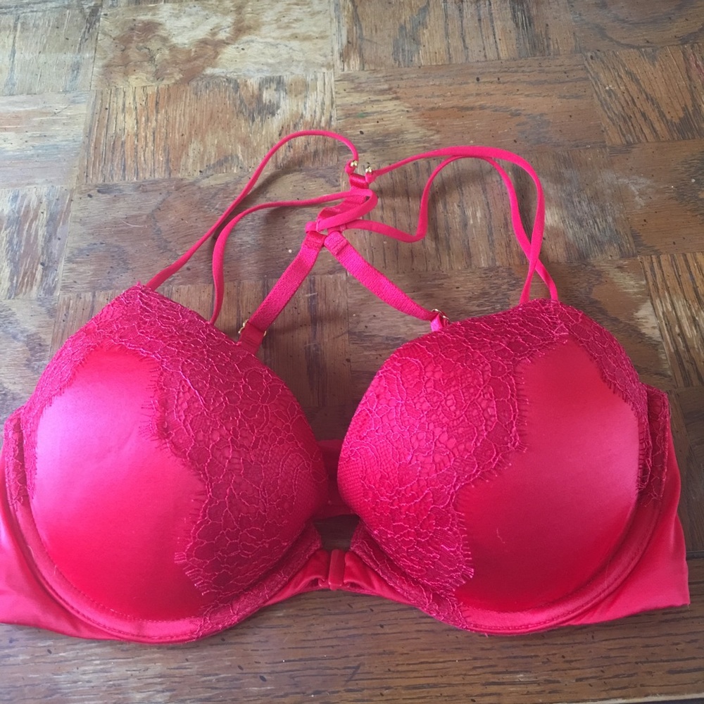 Victoria's Secret red pushup bra 32d/strappy back