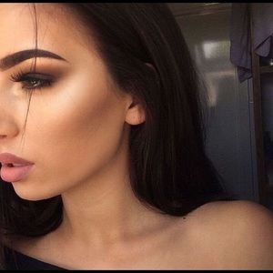 Meet your Posher, Cora