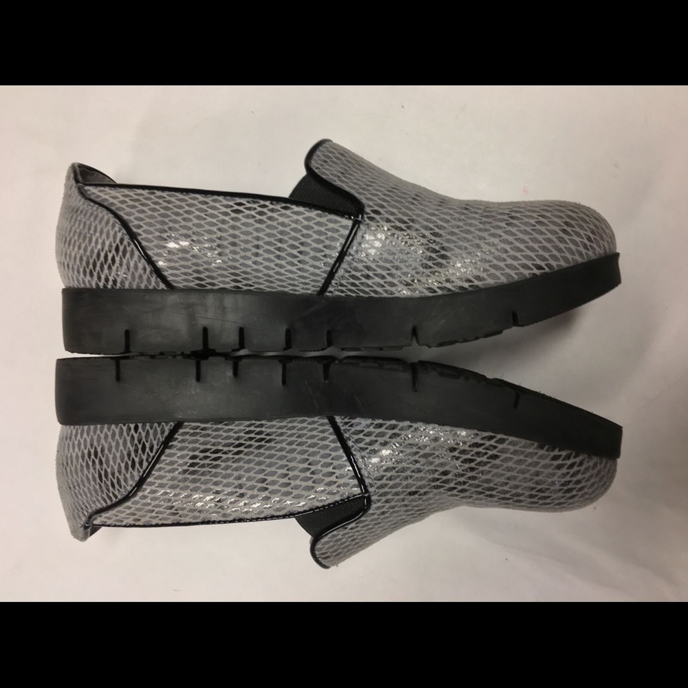 TSUBO Ebonee Snake Print Suede Loafer - Picture 2 of 7