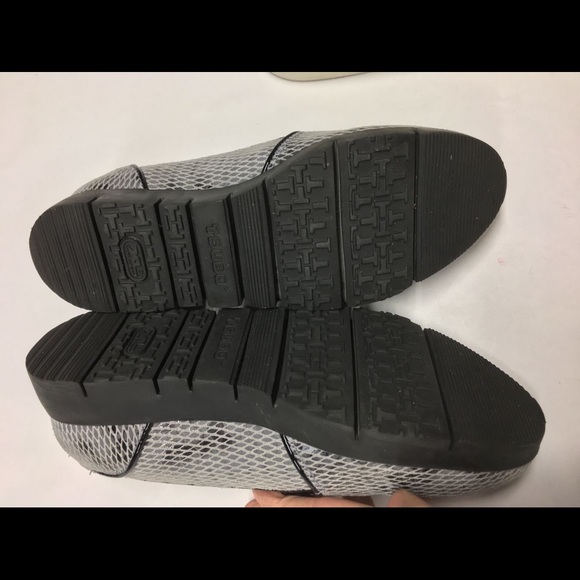 TSUBO Ebonee Snake Print Suede Loafer - Picture 6 of 7