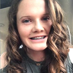 Meet your Posher, Marissa