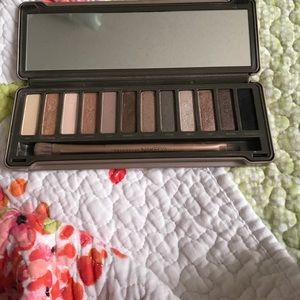 Naked 2 pallet