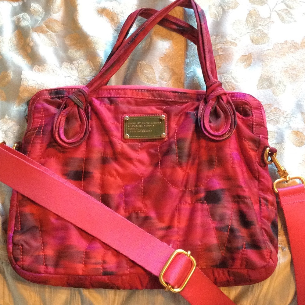 13" Marc by Marc Jacobs Commuter Case.