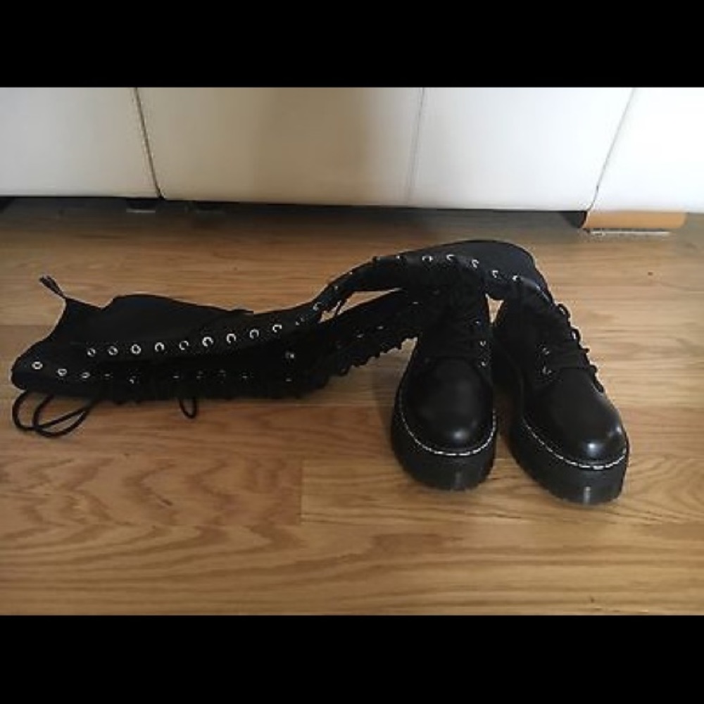 Rare tall aggy dr martens (PRICE FIRM!)