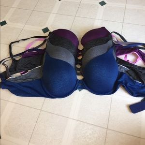 4 Pack of VS Push-Up Bras