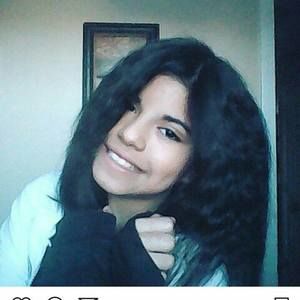 Meet your Posher, Selena