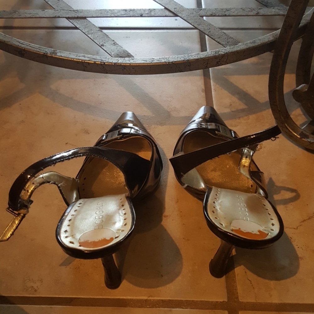 SHOES - Picture 3 of 4