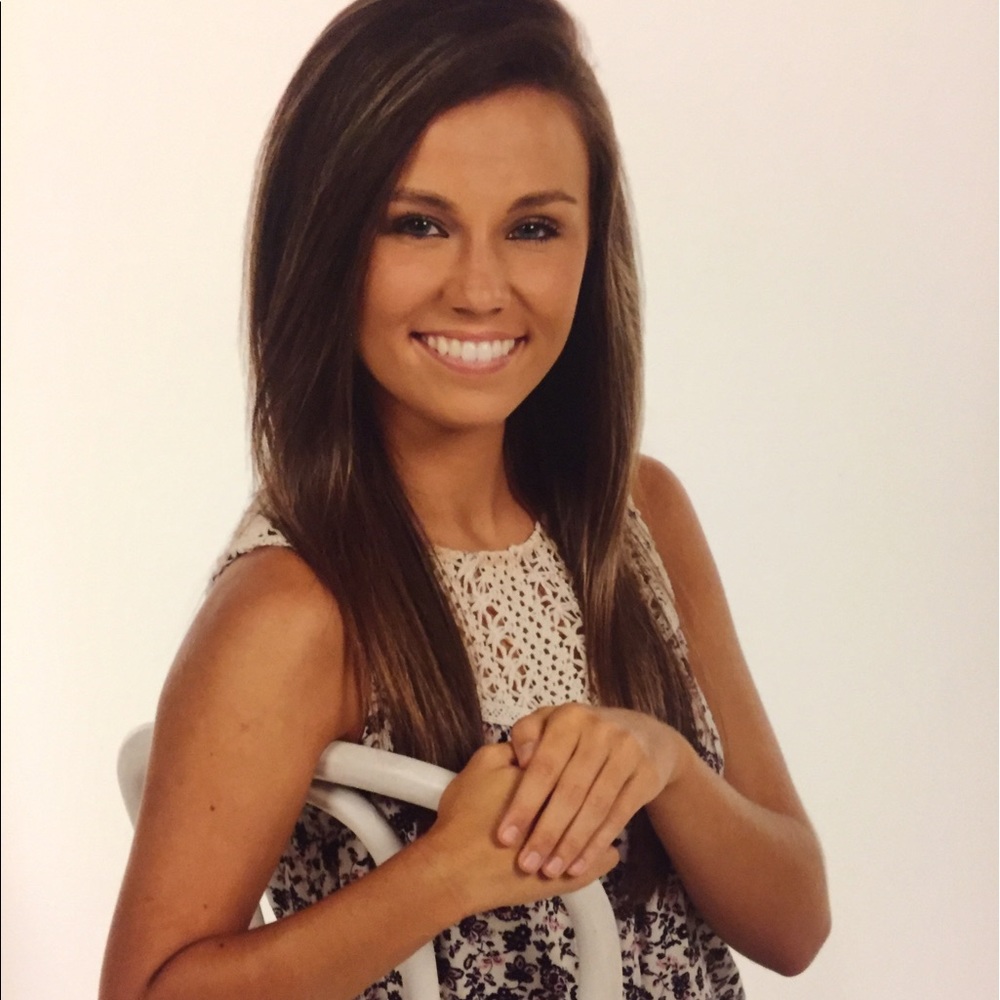 Meet your Posher, Lauren