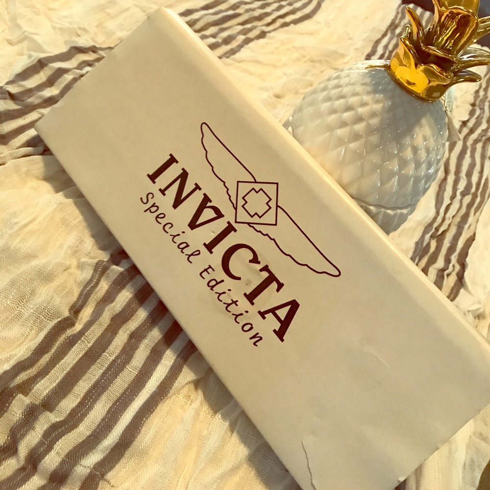 SUPER CUTE invicta watch set - new!