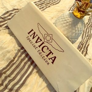 SUPER CUTE invicta watch set - new!