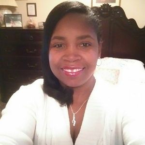 Meet your Posher, Denise