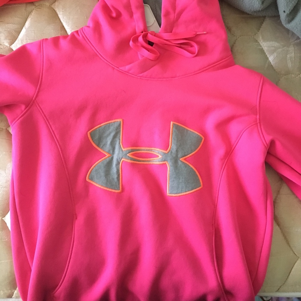 Under armour sweatshirt