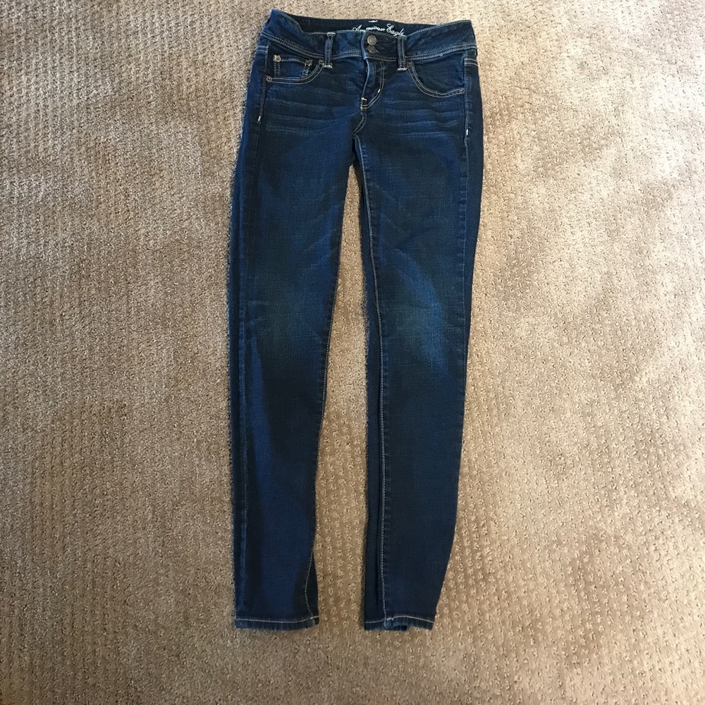 Dark wash American eagle skinny jeans