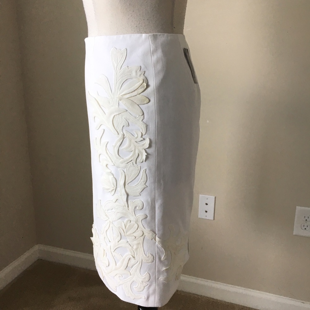 Embroidered applique floral enclosed skirt SOLD!! - Picture 2 of 4