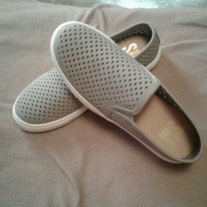 Steve Madden look alike shoe.