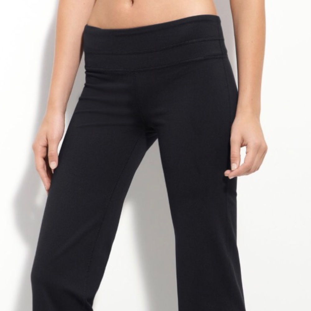Zella booty pants