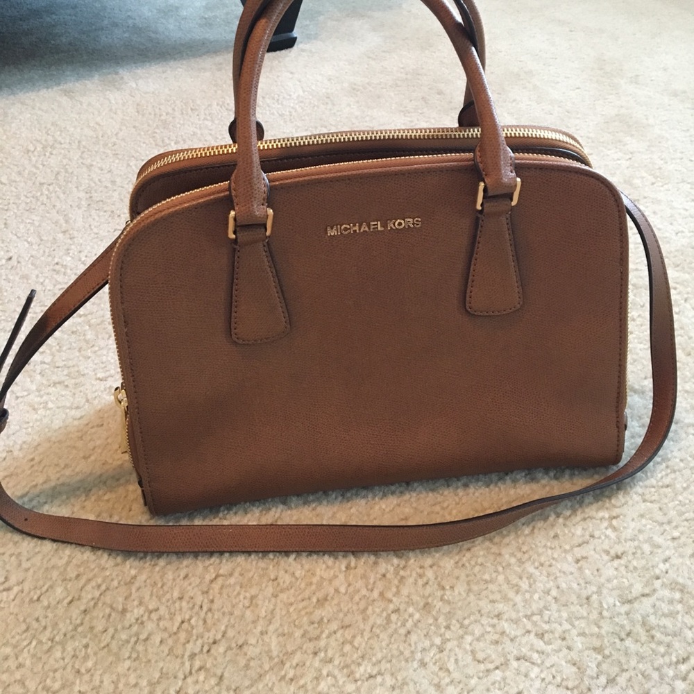 NEVER USED Michael Kors Purse!