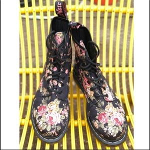 DR MARTENS 1460 BLACK VICTORIAN FLOWERS