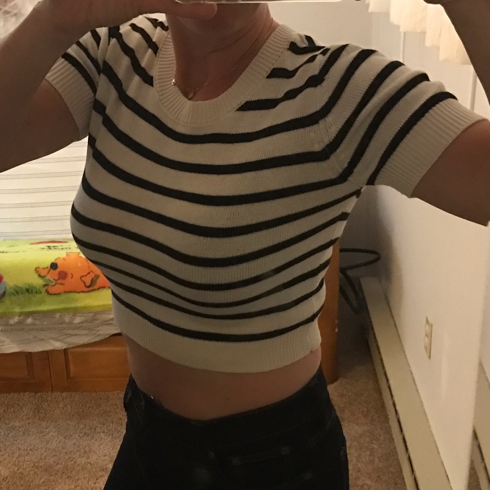 Sweater crop top - Picture 2 of 2