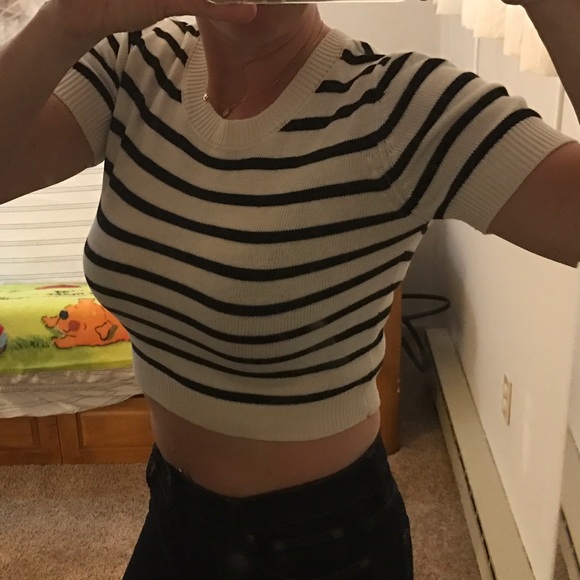 Sweater crop top - Picture 2 of 2