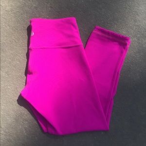 NWOT Lululemon hot pink/black crop leggings