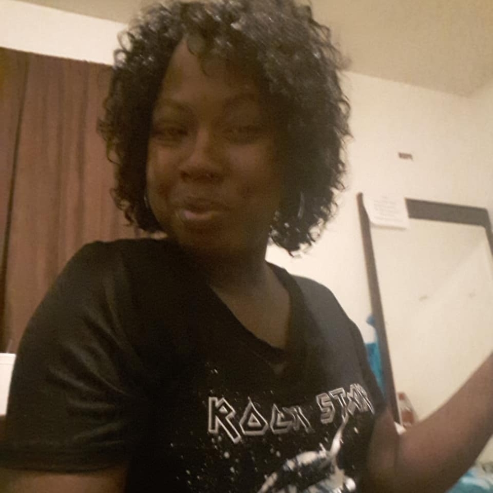 Meet your Posher, Lisa