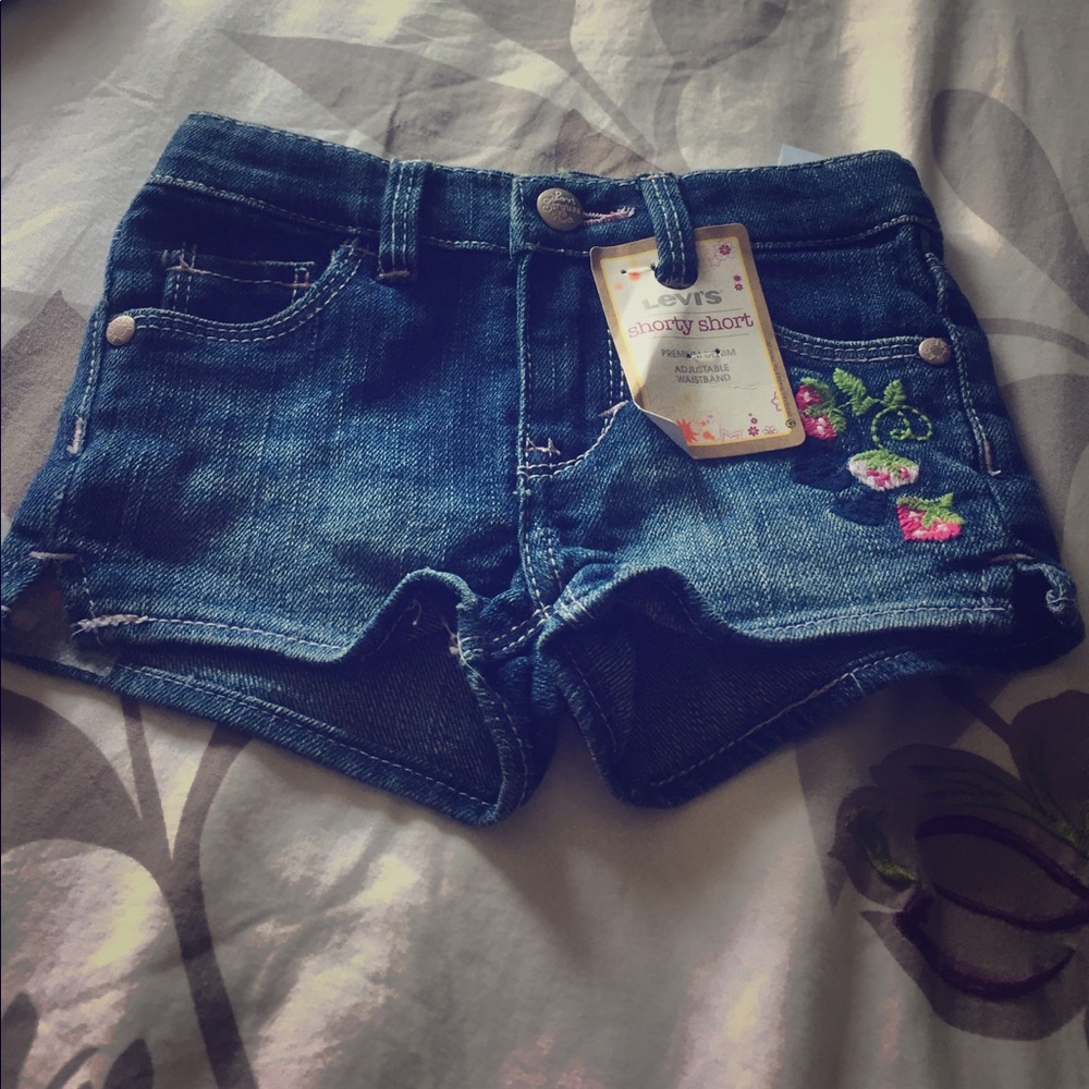Levi's shorty short for baby girls