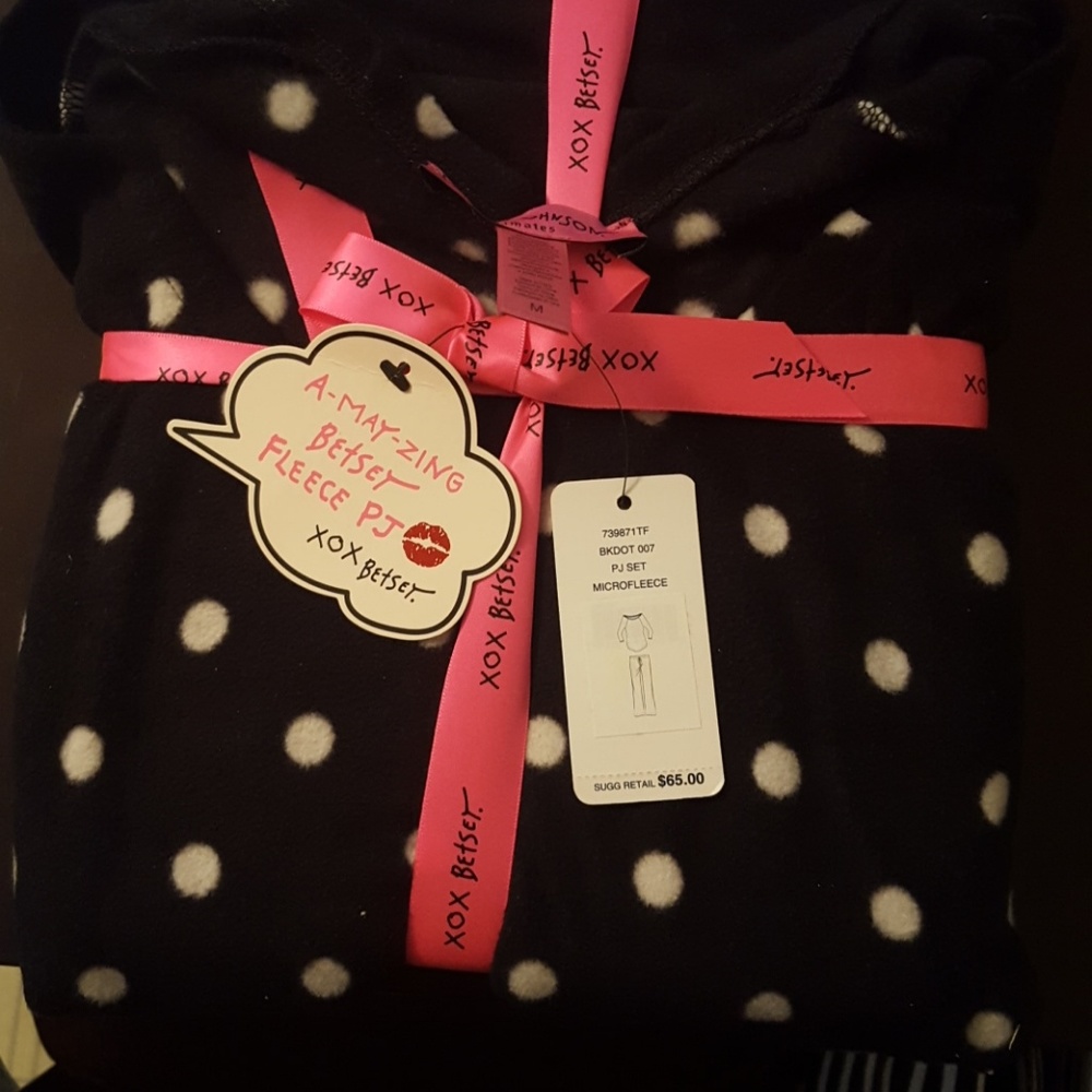 Brand new Betsey Johnson fleece sleep set