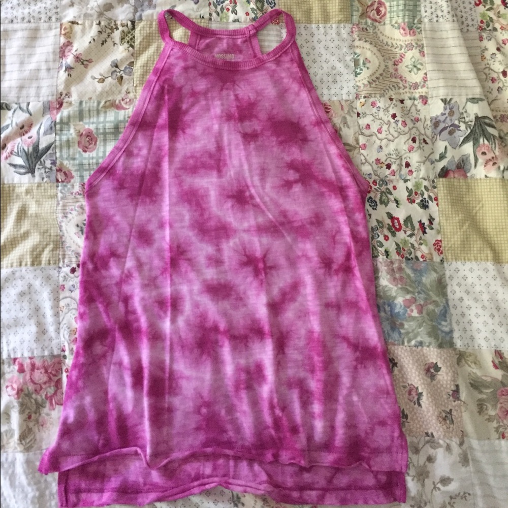 Trendy pink tie dye tank top!