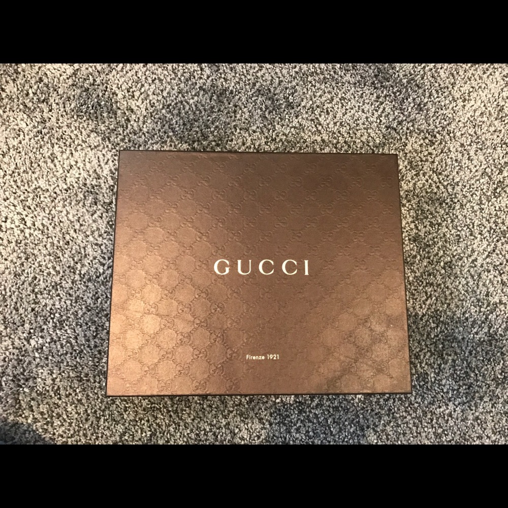 Gucci logo iPad case *Authentic*