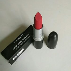 Mac Lustre lipstick Color:12 Russian  Red 12