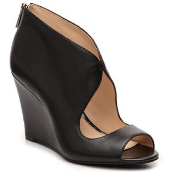 jessica simpson wedge pump
