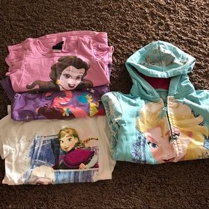 Hold til Tues 4 item Disney tops bundle. Size 6-8