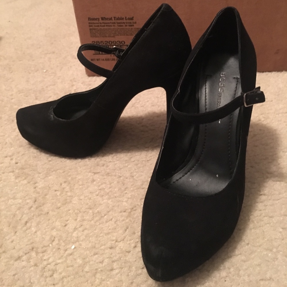 Black Strappy Heels (Size6)