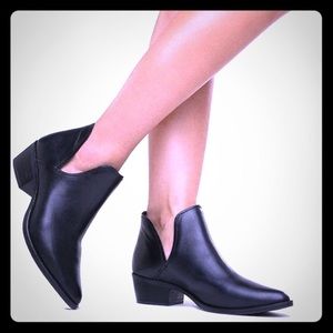 Steve Madden Ankle boots Austin 6.5