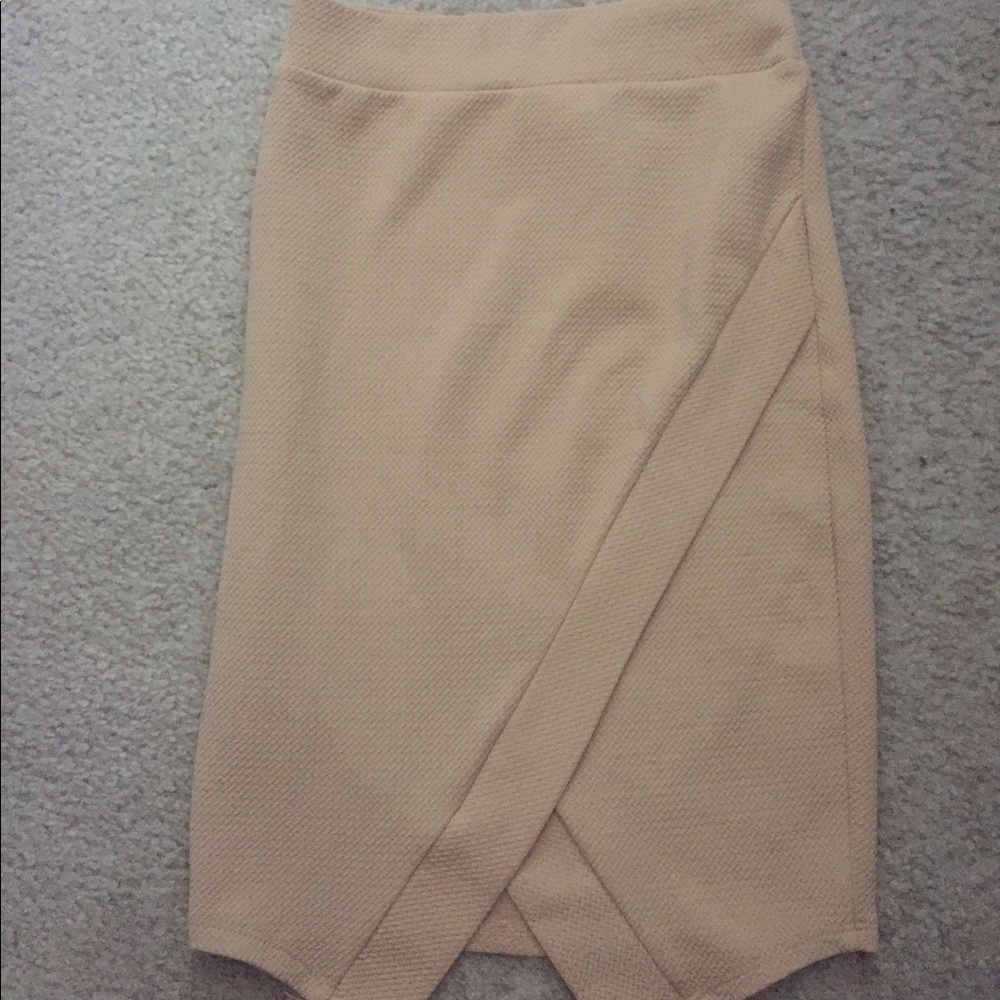 Skirt - Picture 2 of 2