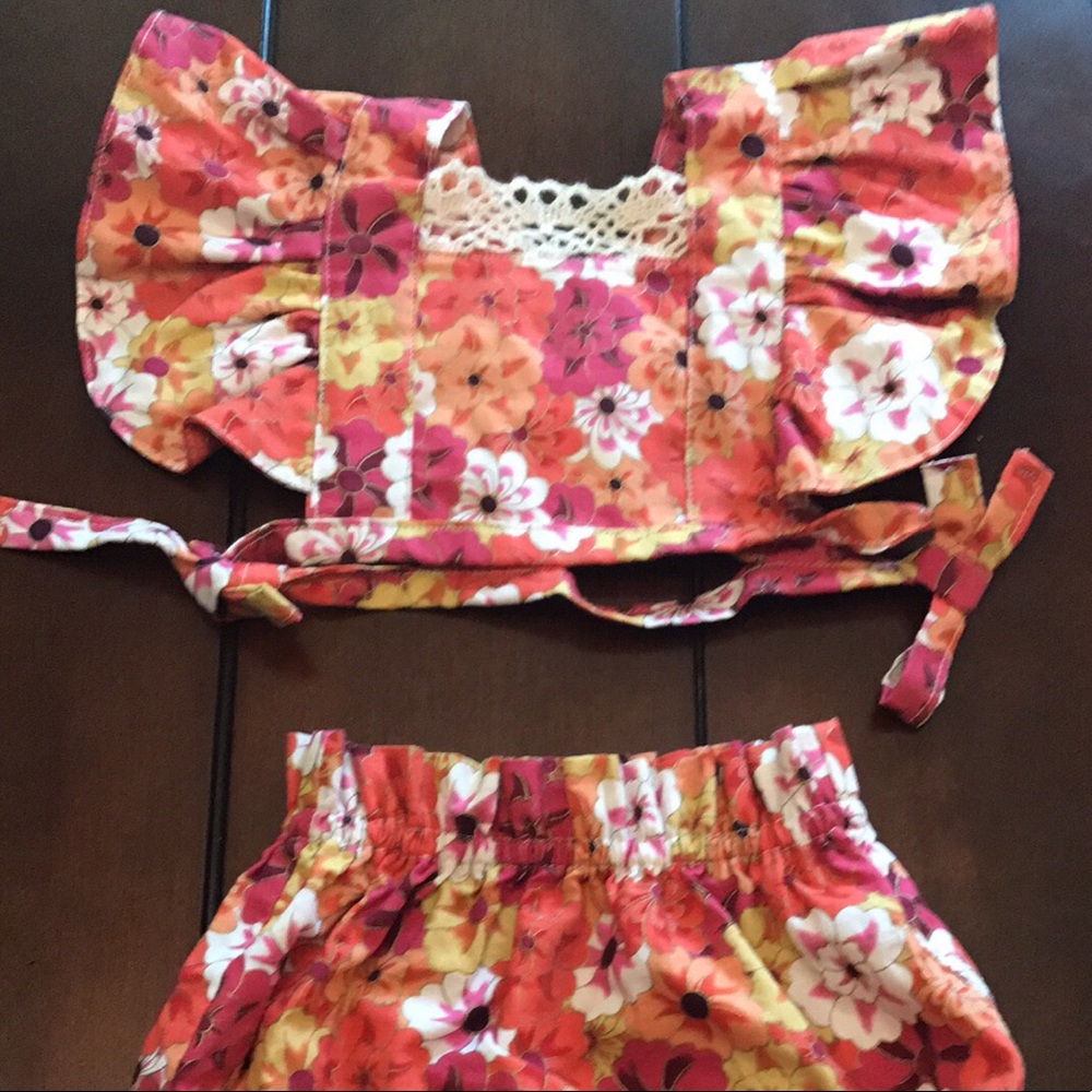 Love maryjoan size 3-4t used once for pics