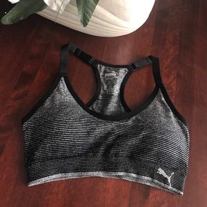 Women's PUMA seamless sports bra!!!✨🌸🌷